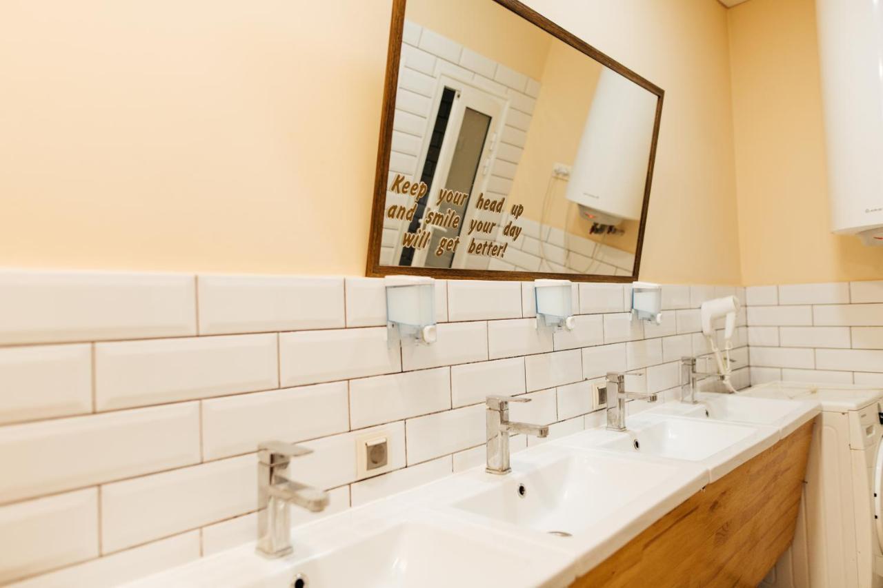 Hostel Tarnopil テルノーピリ エクステリア 写真